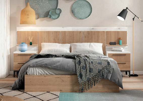 Dormitorio matrimonio moderno económico con mesitas madera y rayado